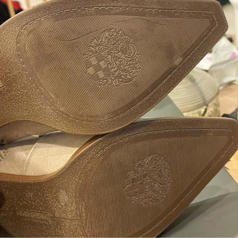 Vince Camuto x Almost Ready Winndie Heeled Boots in Truffle Taupe in box - Picture 9 of 11